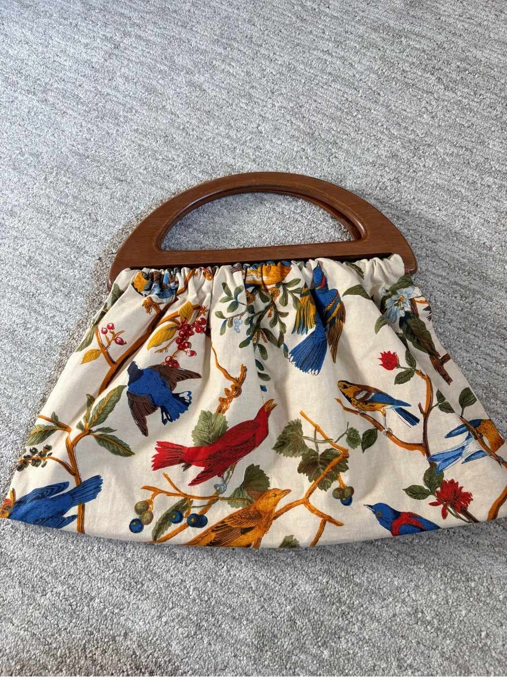 Vintage 1960s Bird Print Fabric Handbag Wooden Handle Purse - Picture 3 of 8